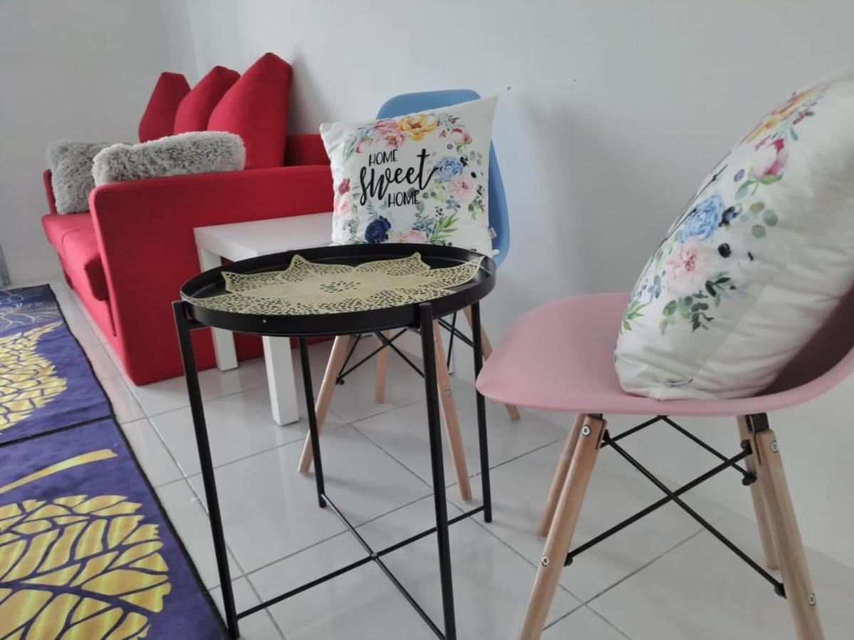 Impiana Homestay Near Putrajaya, Cyberjaya, Musliem Only,Wifi,Netflix Kampung Dengkil Eksteriør bilde