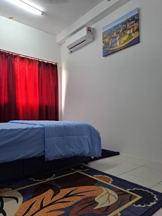 Impiana Homestay Near Putrajaya, Cyberjaya, Musliem Only,Wifi,Netflix Kampung Dengkil Eksteriør bilde