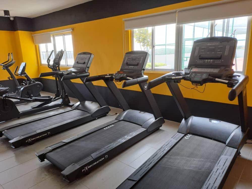 Impiana Homestay Near Putrajaya, Cyberjaya, Musliem Only,Wifi,Netflix Kampung Dengkil Eksteriør bilde